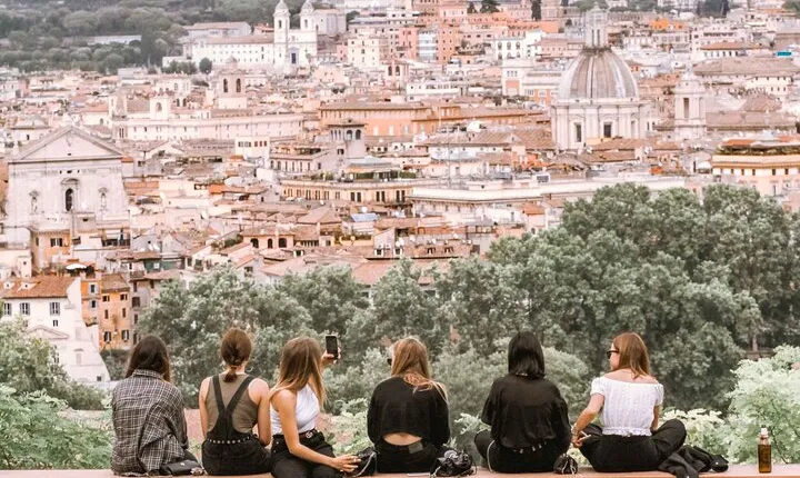 Rome: Enjoy Hidden Gems with Wine Tasting, Half Day Private Tour