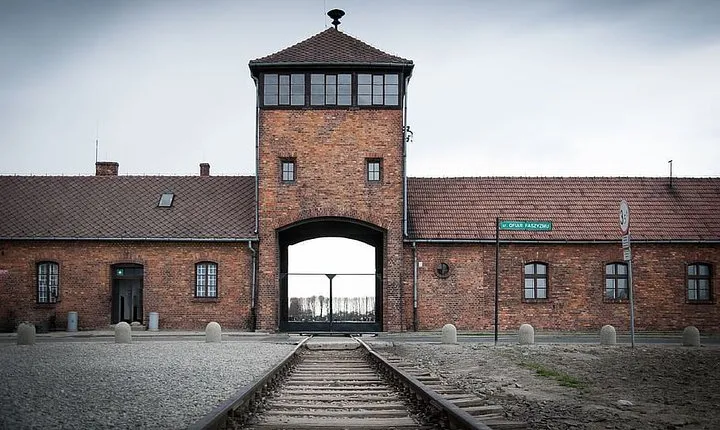 Private Full Day Excursion to Auschwitz from Krakow with Hotel Pick-up