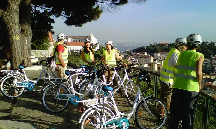 3-Hour Lisbon 7 Hills Electric Bike Tour