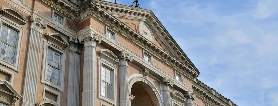 Reggia di Caserta guided tour from Naples