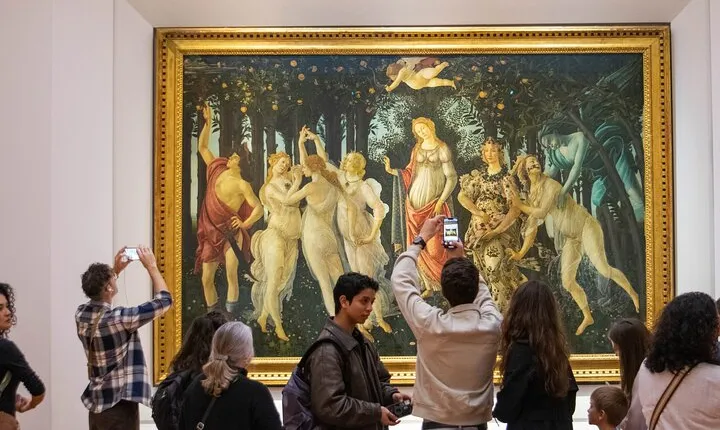 Uffizi Gallery VIP Entrance and Private Guided Tour