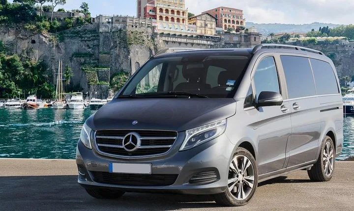 Private Transfer: Sorrento to Rome or Vice Versa