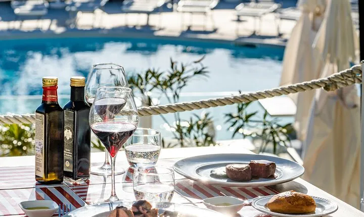 Wine tasting with lunch at Capriccio Restaurant in Sorrento