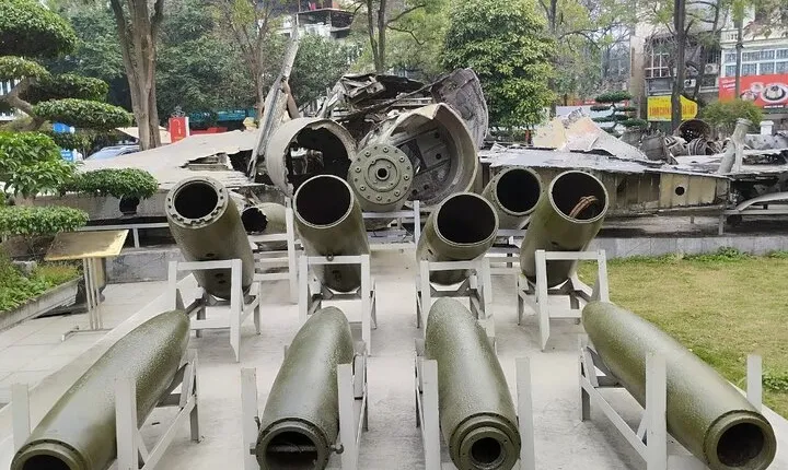 Hanoi Military tour for Half day city