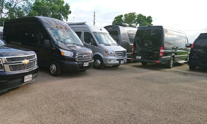 Group Shuttle: Galveston to Houston Airports & Hotels