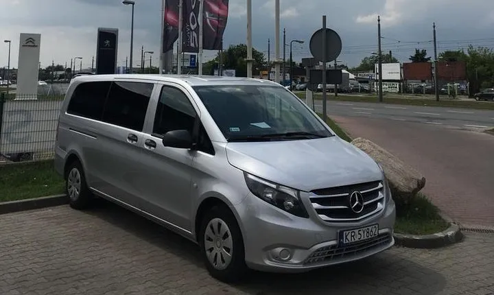 International transfer from Krakow (airport) to Budapest