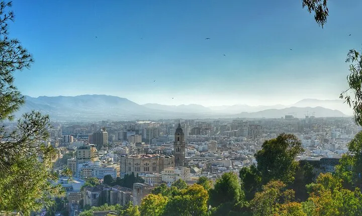 Malaga 10 Hour Private Tour with Free Photoshoot