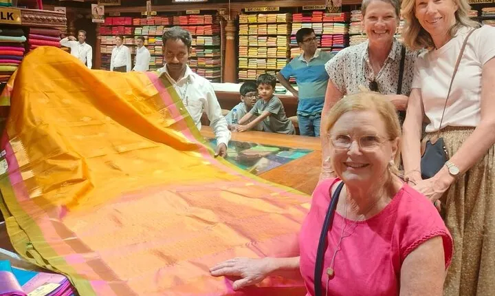 Big Fat Indian Wedding, shopping & bazaar walking tour in Chennai