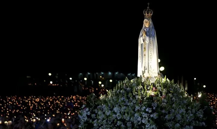 Full Day Guided Excursion to Fatima, Nazare and Obidos from Lisbon