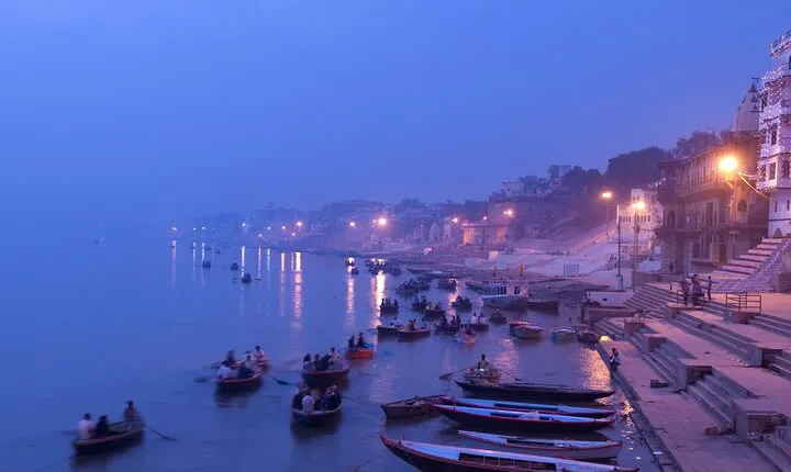 3 Hour Private Sunrise Boat Tour in Varnavasi