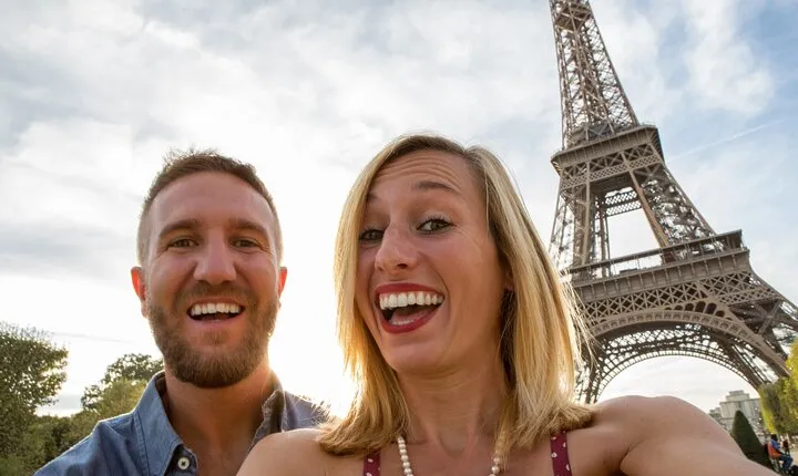 Paris Photoshoot with Optional Cruise and Champagne