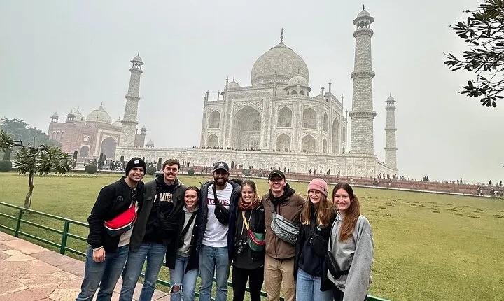 All Inclusive Taj Mahal Private Tour by Car from Delhi