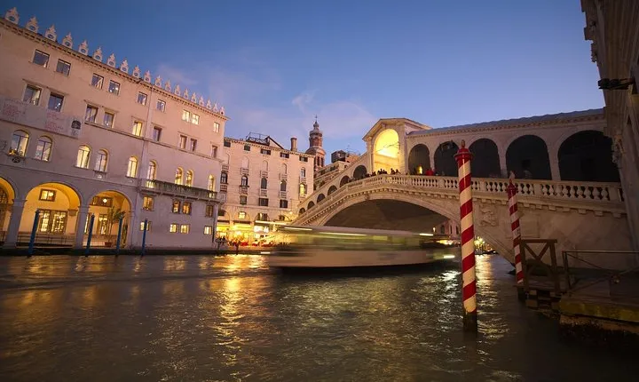 Public Tour: Venetian Mysteries