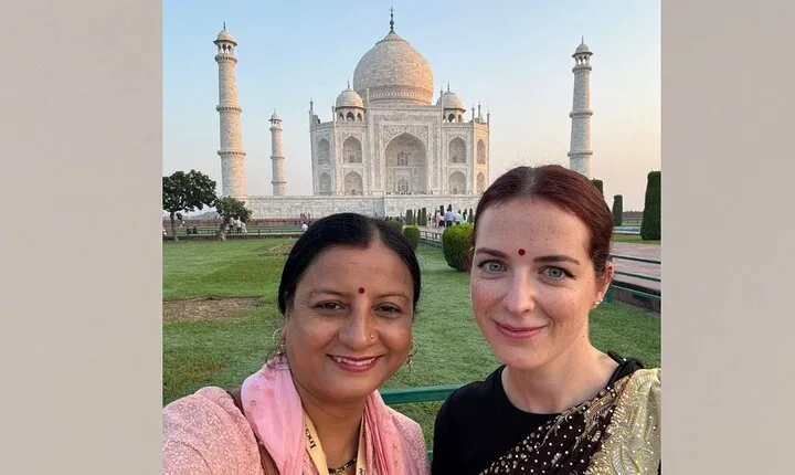 Women Special Same Day Taj Mahal Agra Tour with Female Companion