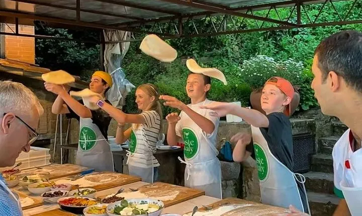 Private Pizza And Gelato cooking class in Florence
