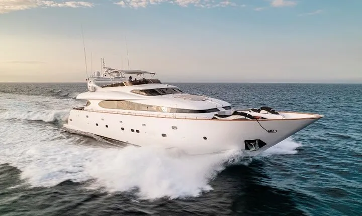 Super Yacht 100FT Miora with Papillon Yachts Los Cabos