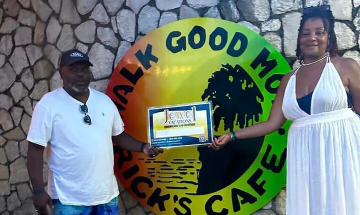 Negril Private 7 Miles Beach and Ricks Cafe Tour from Montego Bay