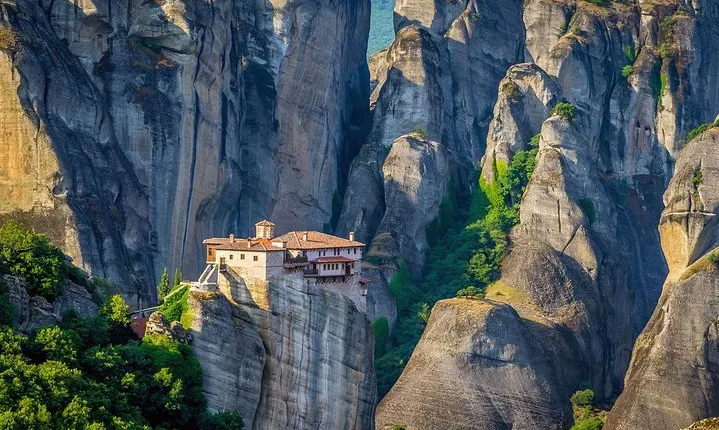 4-hours Monasteries Tour