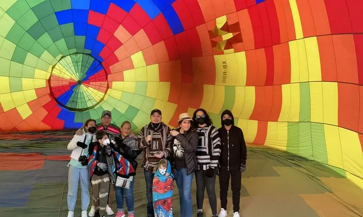 Balloon flight with private transportation and guided tour to Teotihuacán