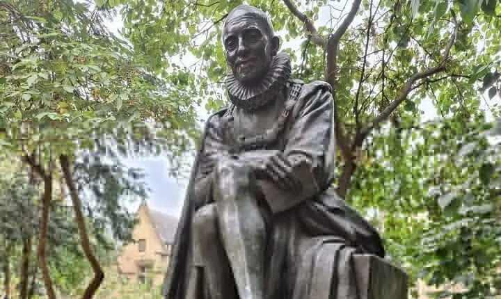 Half Day Paris Tour with Hotel pickup and drop