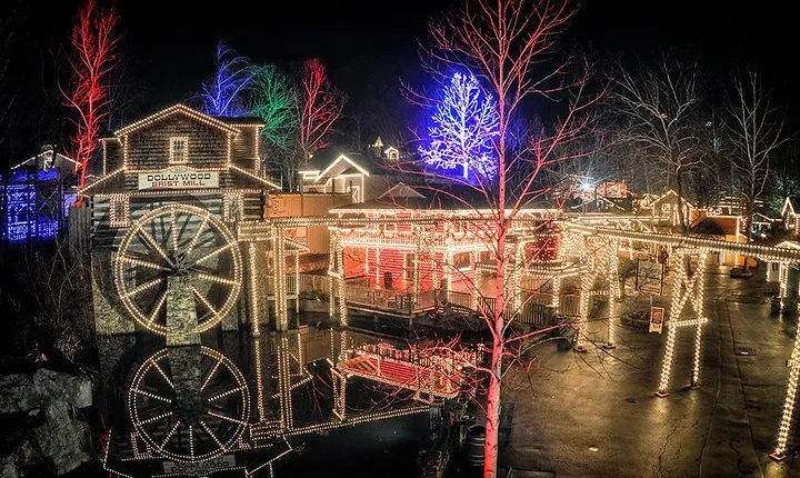 New Improved Smoky Mountain Holiday Light Spectacular