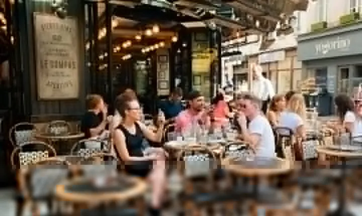 All Inclusive Food & History Tour of Montmartre with Local Guide