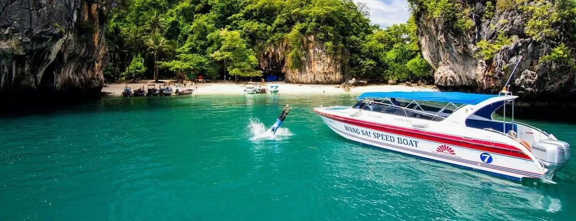 Speedboat Tour to Hong Island Archipelago from Krabi