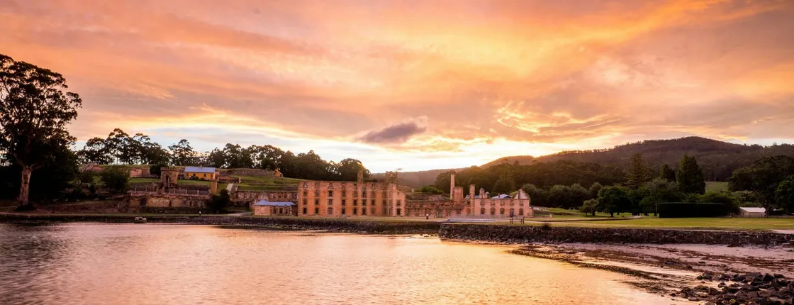 One way bus transfer from Port Arthur to Hobart