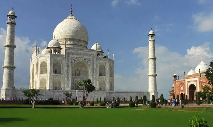 11 Days Golden Triangle & Varanasi With Luxury Accommodation,internal Flights