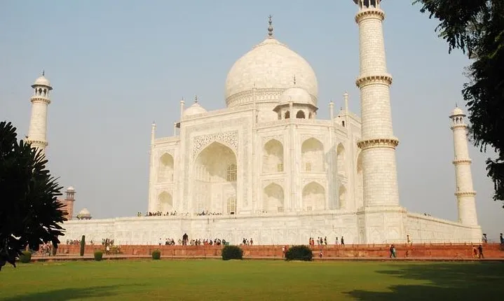 All Inclusive Same Day Taj Mahal Tour By Car