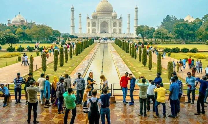 Early Morning Taj Mahal Sunrise Tour with Entrances fees from Delhi