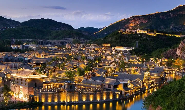 Simatai Great Wall & Gubei Water Town Private Trip English Driver