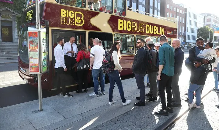 Dublin Shore Excursion, Live Guided Open-top, Hop-on Hop-off Sightseeing Tour