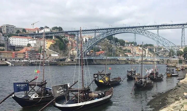 Porto to Santiago de Compostela with Stops up to 4 Cities