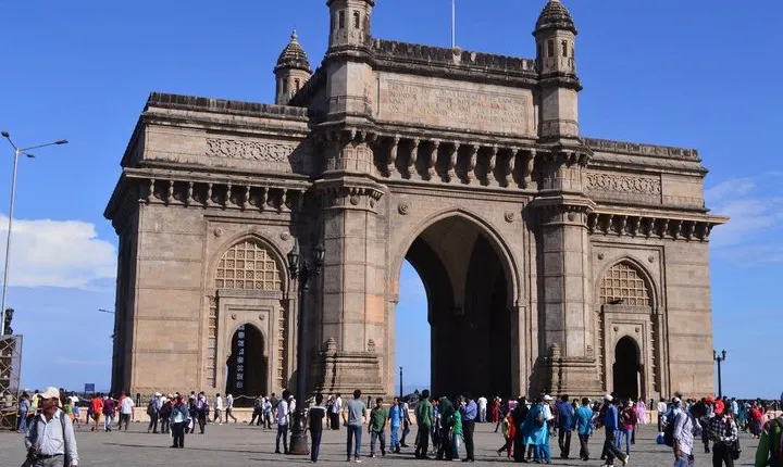 Mumbai Sightseeing with Dharavi Slum