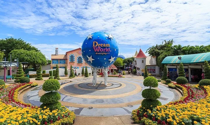 Bangkok Dream World & Snow Town Theme Park Admission Ticket (SHA Plus)