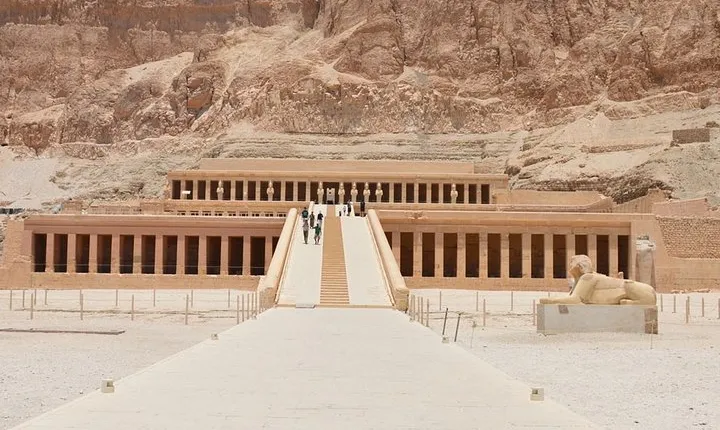 Best 3-Nights Nile Cruise Luxor & Aswan with Train from Cairo