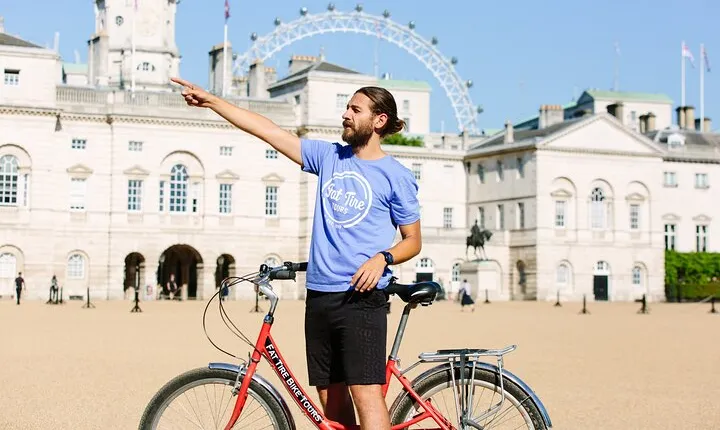 Highlights of Royal London Bike Tour with River Cruise Package