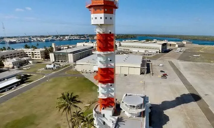 Pearl Harbor Aviation Museum: Top of the Tower Tour