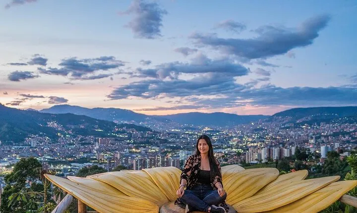 Private Half-Day Food Tour Visiting Best Viewpoints in Medellín!