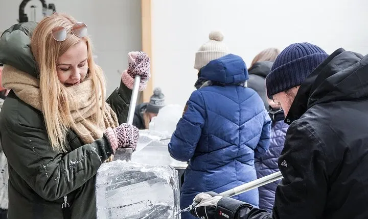 Visiting package Ice Sculpting, Sauna, and Dinner