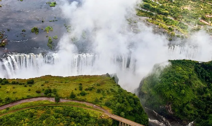 Victoria falls Day Trip in Zimbabwe from Livingstone (Zambia)
