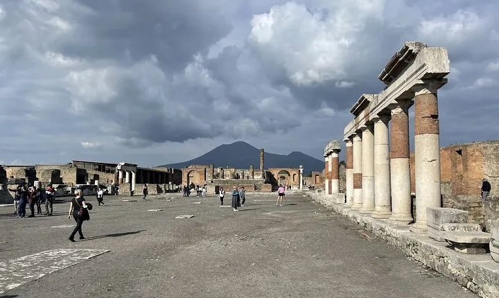 Guided Tour to Pompeii Ruins and Vesuvius from Sorrento