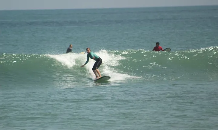 Private surf lesson by Malu Surf