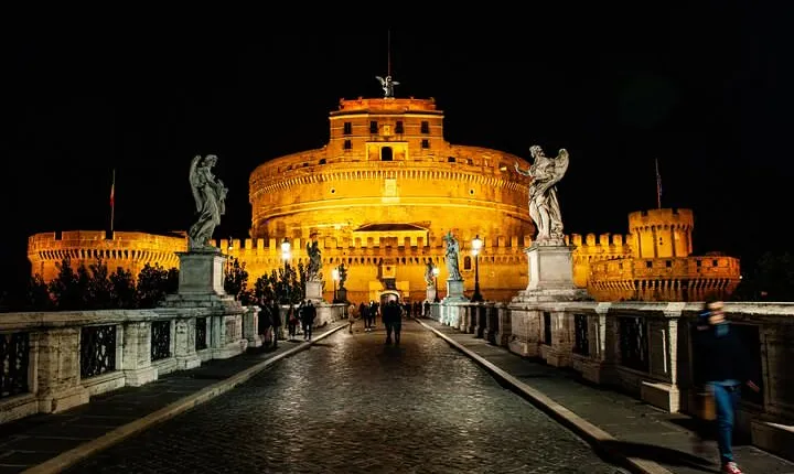 Dark Side of Rome - Small Group Walking Tour