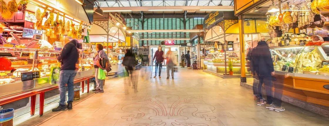 Market tour and pasta cooking class