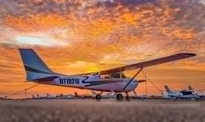 Miami Beach: Romantic Sunset Private Airplane Tour with Champagne