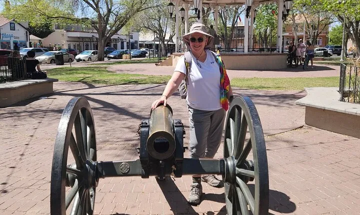 12pm - Public High Noon History, Legends & Lore Tour - Guided Old Town Stroll