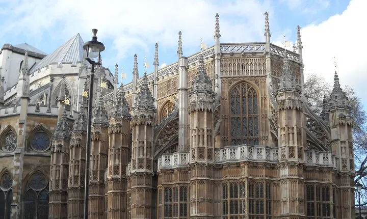 Private walking tour of London