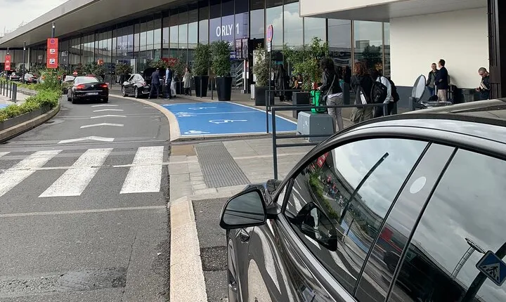 Private transfer from Orly Airport to Paris Hotels - Vice versa